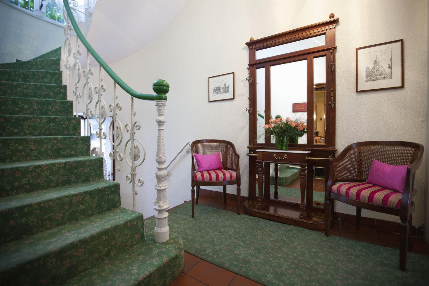 Hotel Kurpfalzstuben มานไฮม์ ภายนอก รูปภาพ
